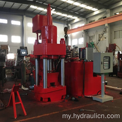 အလိုအလျောက်သတ္တုခြစ် Swarf ချစ်ပ် Briquette Hydraulic Press